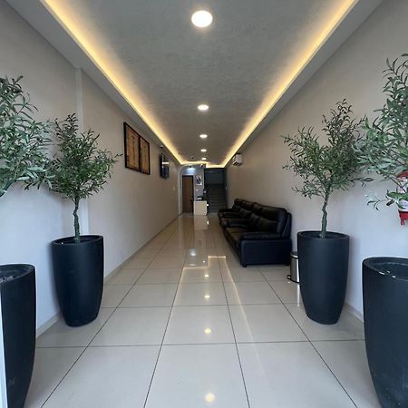 Ixoras Hotel Victoire Kinshasa Ngoại thất bức ảnh