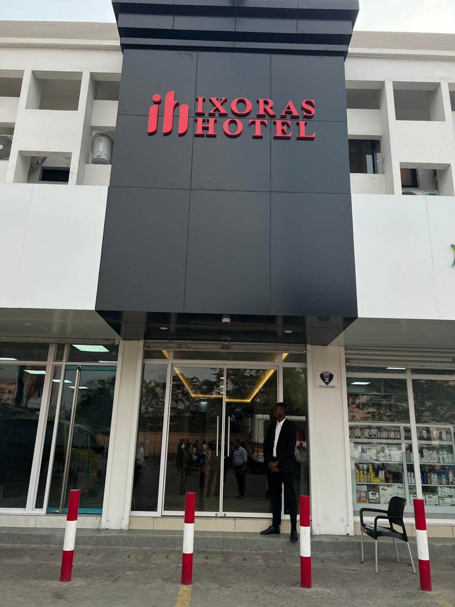Ixoras Hotel Victoire Kinshasa Ngoại thất bức ảnh